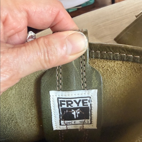 Women's Frye vintage  Olive Leather  Boots. - Picture 7 of 7
